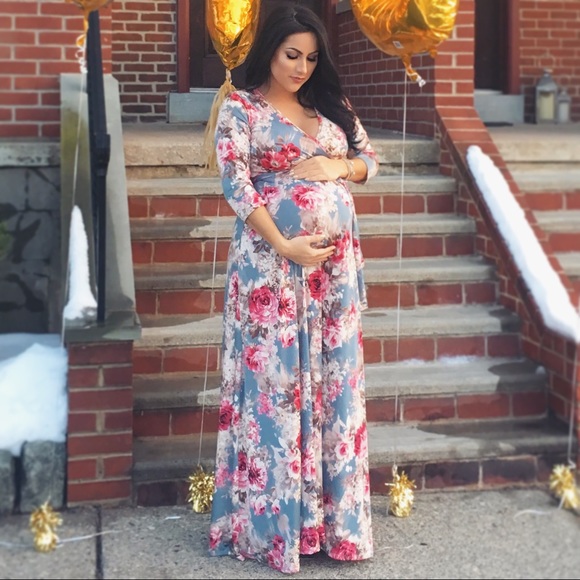 Dresses & Skirts - Floral wrap maxi dress